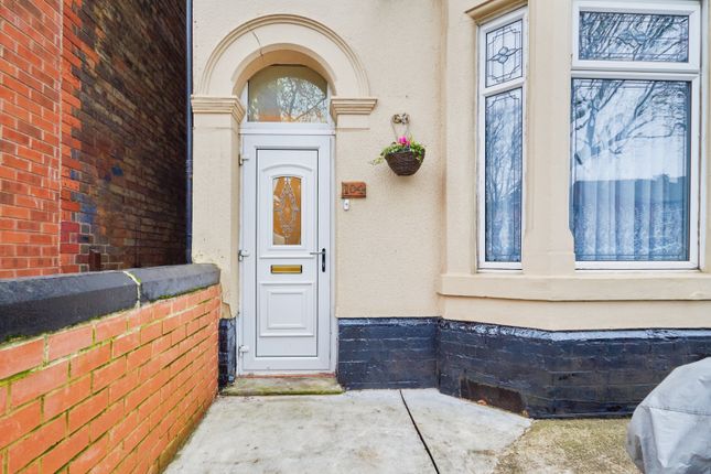 End terrace house for sale in Gregory Boulevard, Nottingham
