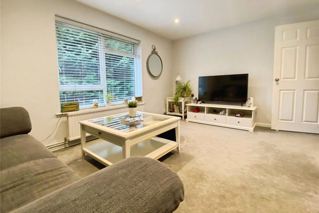 80, Arnett Avenue, Wokingham photo 2