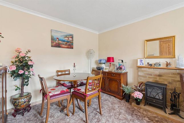 29, Hampton Gardens, Herne Bay photo 4