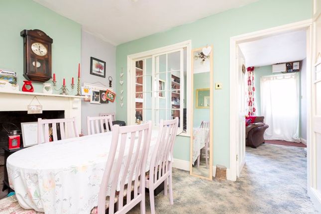 Cottage for sale in Queen Street, Gillingham