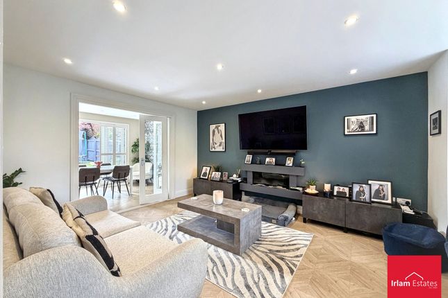 39 Rixtonleys Drive, Manchester photo 3