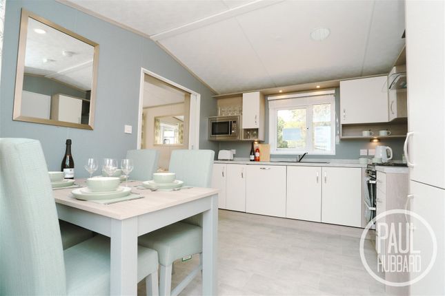 Regent, Azure Seas Caravan Park, The Street, Suffolk photo 3