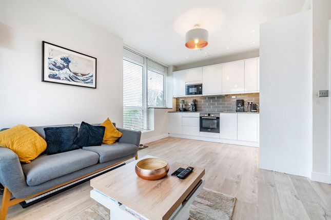 Flat for sale in Clivemont Road, Maidenhead