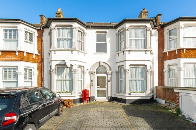Flat for sale in Broadfield Road, Catford, London