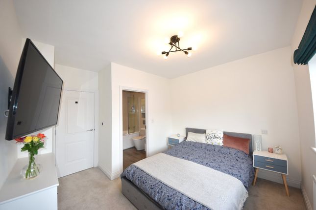 End terrace house for sale in Aspen Road, High Wycombe