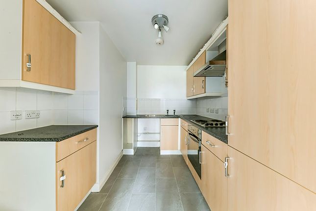 Ground Floor Flat, 58, Watney Close, Purley photo 2
