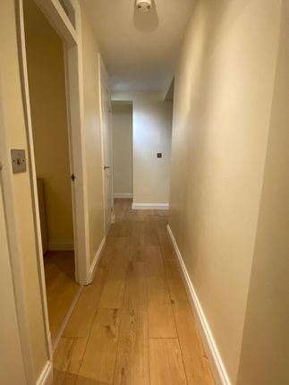 1 Lois Court, Shelbourne Road, London photo 3