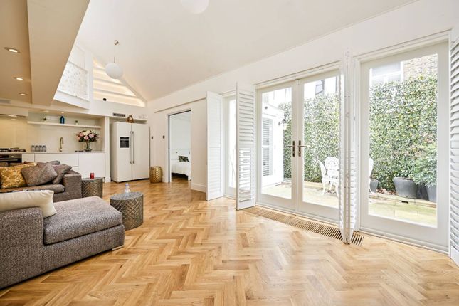 Property for sale in Redcliffe Gardens, Chelsea, London SW10