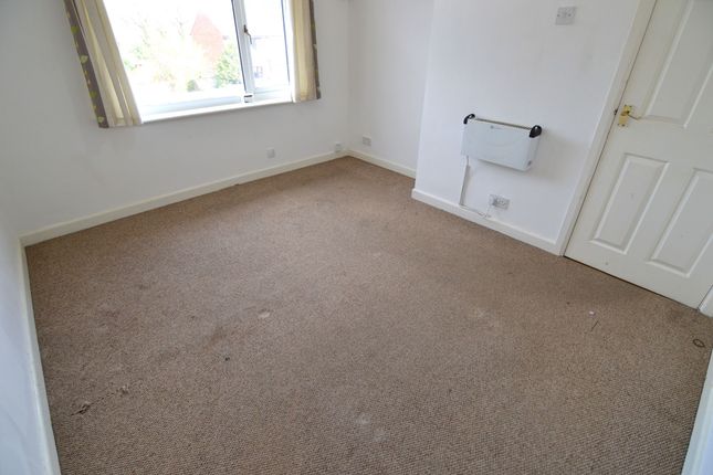 42 Simon Close, Nuneaton photo 4
