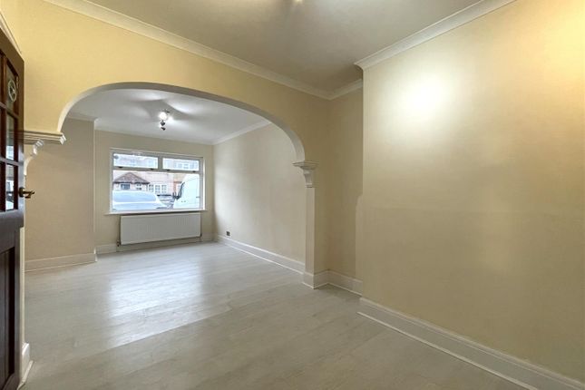 63, Harvey Road, Uxbridge photo 2
