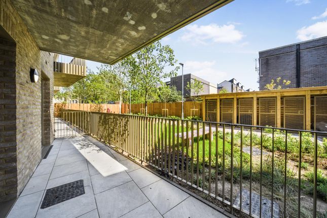 Beam, Flat 1, 30, Cancell Road, London photo 3