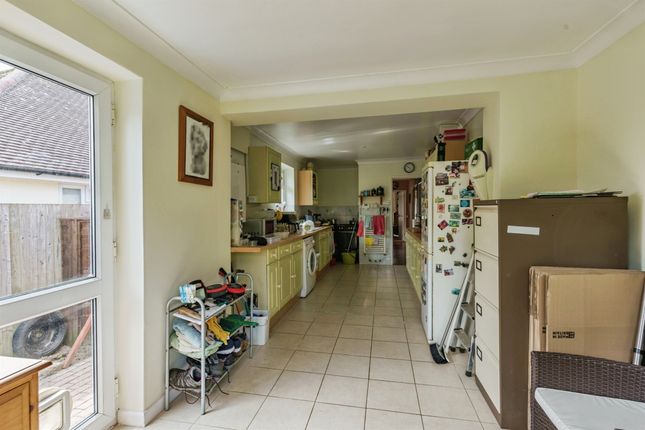 19, Lynton Close, Hassocks photo 4