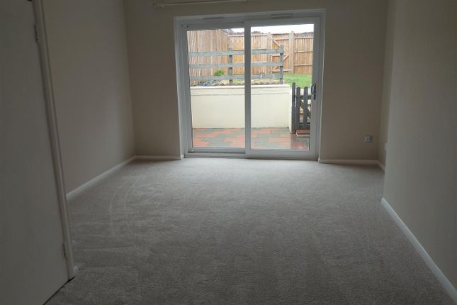 194, Lower Fairmead Road, Yeovil photo 3
