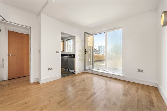 759 Finchley Road, London photo 2