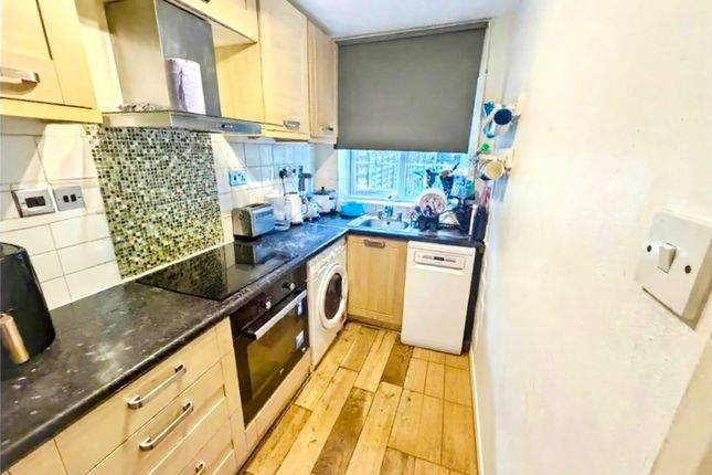 37, Brandy Way, Sutton photo 3