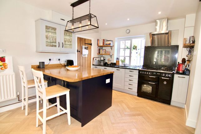 Semi-detached house for sale in Falcon Villas, Hundley Way, Charlbury, Chipping Norton
