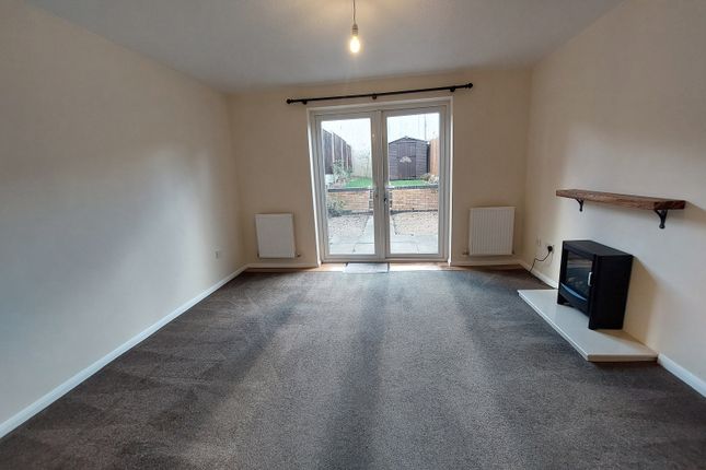 17, Althorp Close, Leicester photo 4