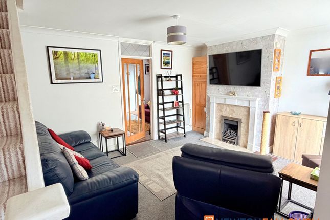 6 Maun Green, Newark photo 2