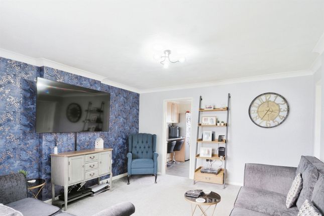 Flat for sale in Ancaster Court, Scunthorpe