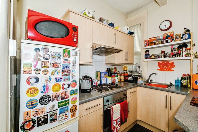 Flat 6, 12, Byron Road, WORTHING photo 4