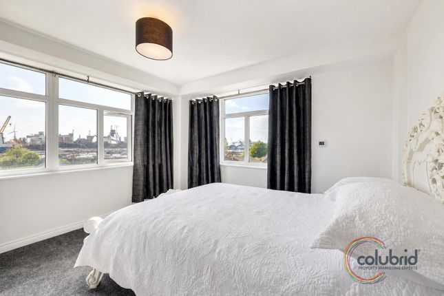 33, Riverside Heights, Dock Road, Tilbury photo 4