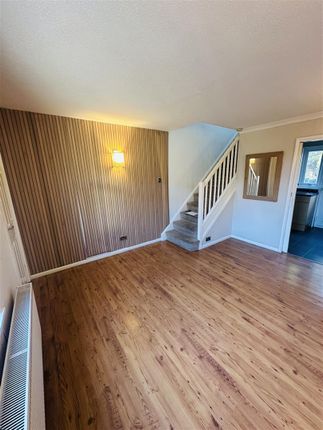 Redhall Crescent, Leeds photo 2