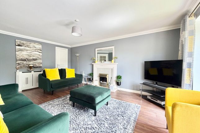 21, Waterfurs Drive, Falkirk photo 3