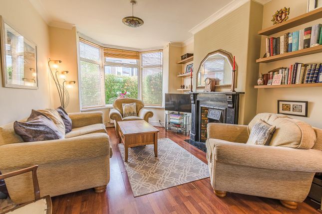 4, Salisbury Road, Barry photo 2