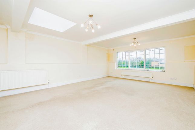 67a, High Street, Cowbridge photo 2