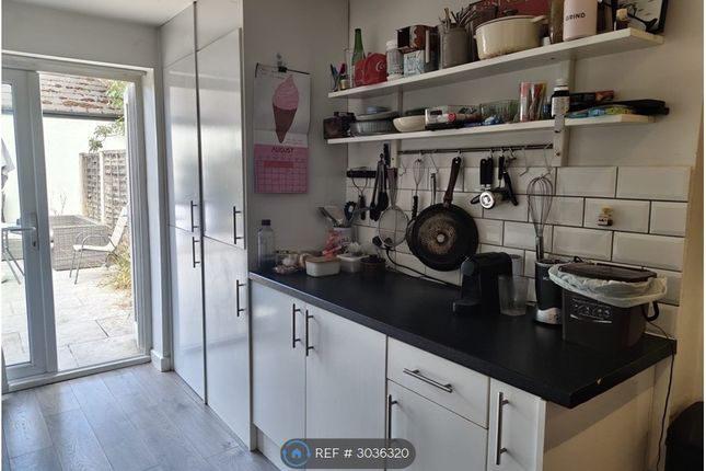 Flat B, Pemberton Road, London photo 5