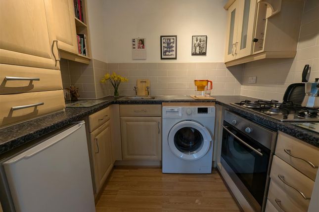 39, Collingsway, Darlington photo 4