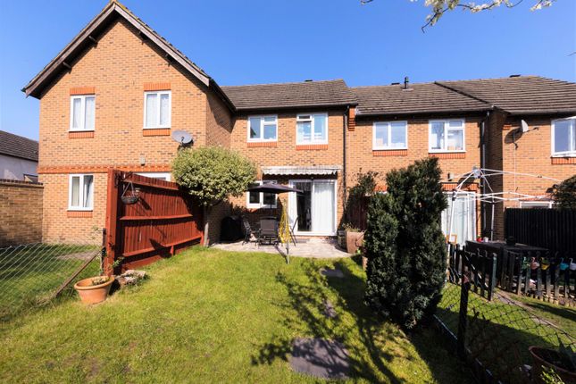 Terraced house for sale in Sevenoaks Close, Sutton