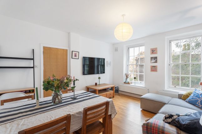 4 Fosbury House, Ferndale Road, London photo 4