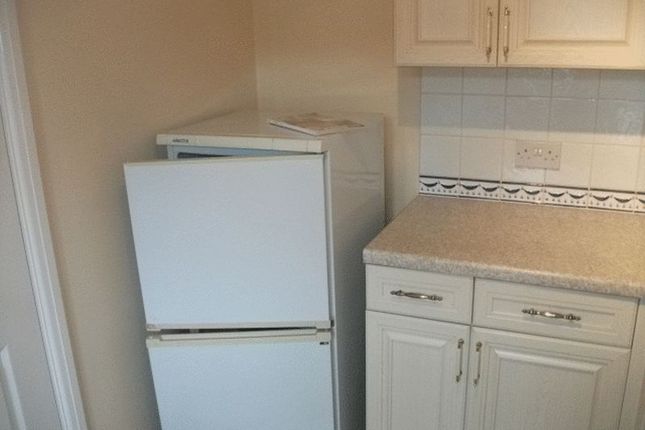28, Tweed Drive, Didcot photo 3