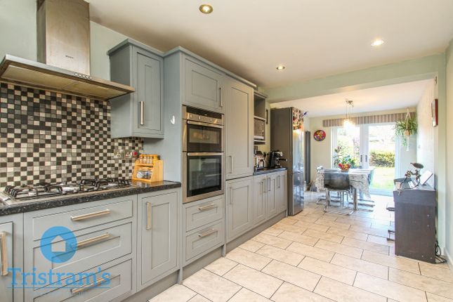 23, Arnos Grove, Nottingham photo 2