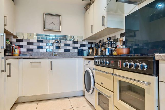 18 BOURTON ROAD, Banbury, Banbury photo 2