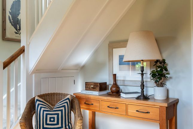 Trevista Lodge Lane, Redhill photo 5