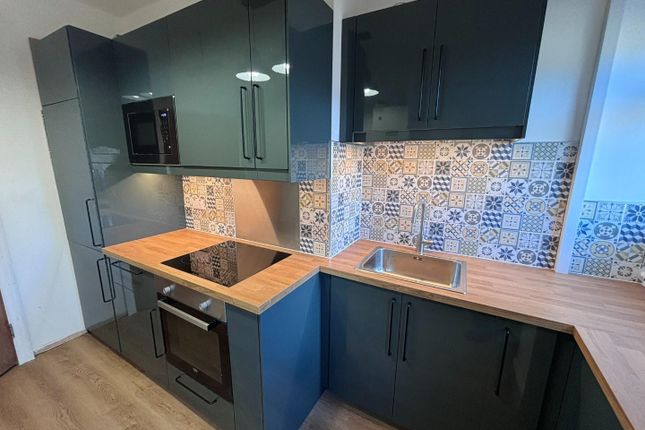 60A, Burton Road, Withington photo 2