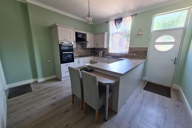 4, Smawthorne Lane, CASTLEFORD photo 3