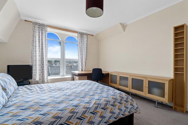 Thumbnail Flat to rent in Connaught Avenue, Plymouth, Devon