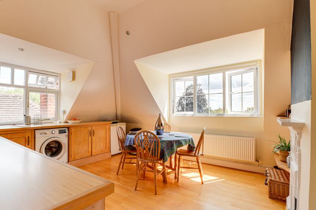 10 Bylands House, Dunstable Road, St Albans photo 3