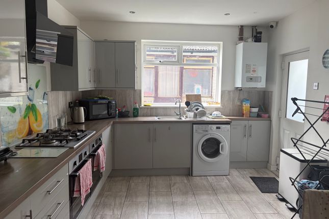 54, Warrington photo 2