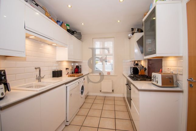 6 Oakwood Road, Leicester photo 3