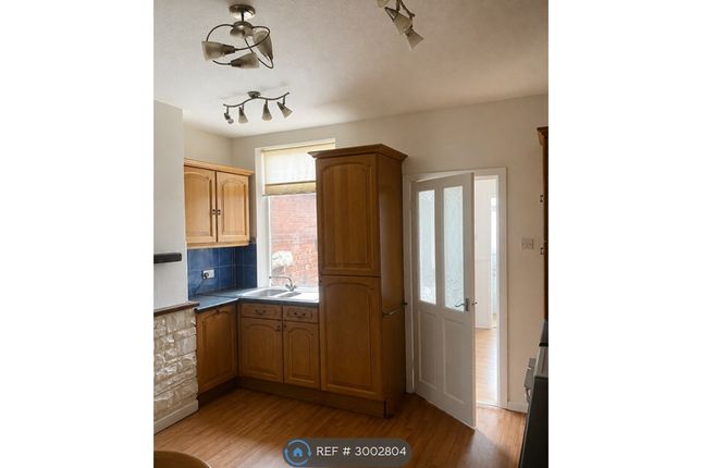 Rhodes St, Castleford photo 5