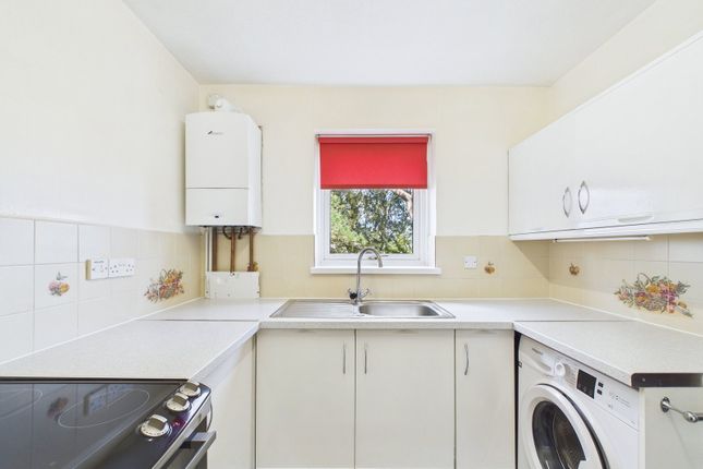 Kingswood Court,10, Cleveland Road, Paignton photo 3