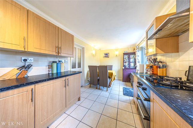 11, Deerham Close, West Midlands photo 4