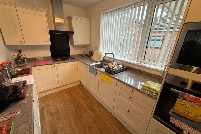 7, Abbey Road, Sadberge, Darlington photo 2