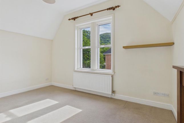 Flat 13, Summerfield Court, Malvern photo 4
