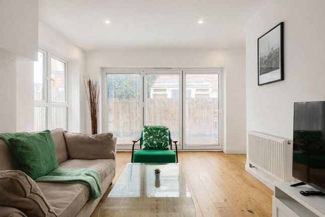 2-bed flat on Flat 3, Keswick House, 207a, Anerley Road, London, £390,000