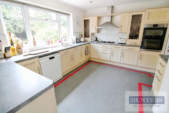 64, Lodge Hill, Welling photo 4